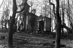 historické foto kaple (vlevo)