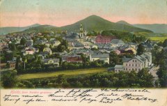 dobová pohlednice města s kaplí (vlevo od středu)