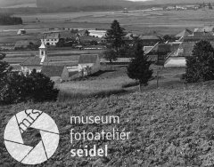 historické foto kaple (výřez detailu z předchozího snímku)