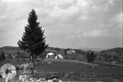 historické foto kaple (uprostřed)