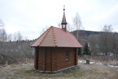pohled zezadu zleva