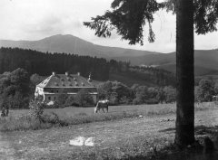 historické foto zámku s kaplí