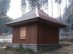 pohled zezadu zprava