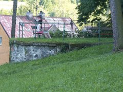 pohled zleva