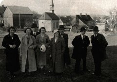 historické foto kaple (v pozadí)