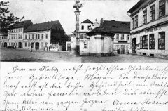 dobová pohlednice města s kaplí