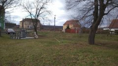 první kopnutí - nářadím označeno místo