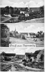 dobová pohlednice vsi s kaplí