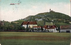 klášter s kostelem na dobové pohlednici