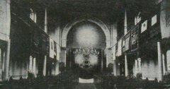 historické foto interiéru synagogy