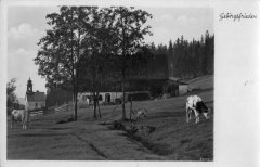 kaple na dobové pohlednici