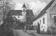 kaplička pod kostelem