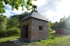 pohled zepředu zprava