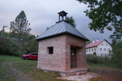 pohled zepředu zleva