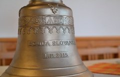 zvon určený pro kapli