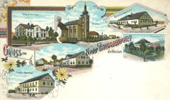 dobová pohlednice vsi s kaplí u kostela (prostřední obrázek)