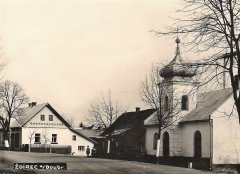 historické foto kaple s hasičskou zbrojnicí