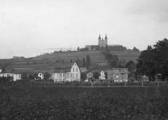pohled na kostel od silnice k Olomouci