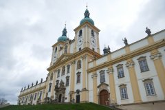 pohled zepředu zprava