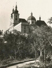 pohled na kostel od jihu
