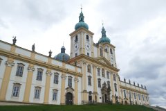 pohled zepředu zleva