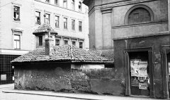 historické foto kaple při pohledu z Plzeňské ulice