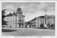 dobová pohlednice města s kaplí