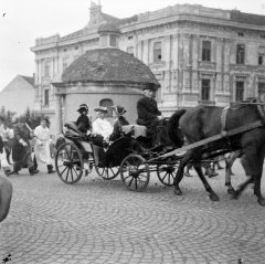 maškarní průvod u kaple