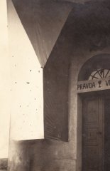 vchod do kaple