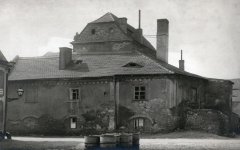 historické foto kaple (v pozadí)