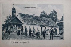 historické foto kaple (vlevo)