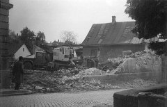 bourání kaple