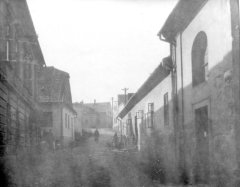 historické foto kaple (zcela vpravo)
