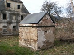 pohled zezadu zprava