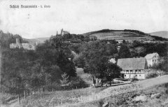 dobová pohlednice hradu s kaplí