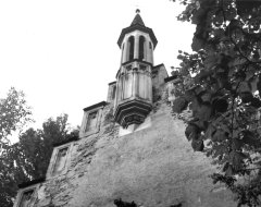 průčelí kaple