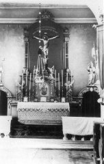 pohled do interiéru - hlavní oltář