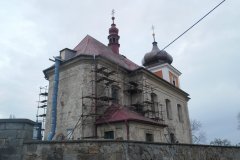 pohled zezadu zleva