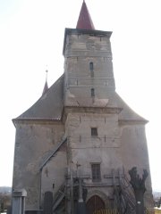 průčelí kostela