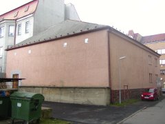 pohled zezadu zleva