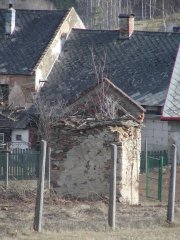 pohled zezadu zleva