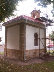 pohled zezadu zleva