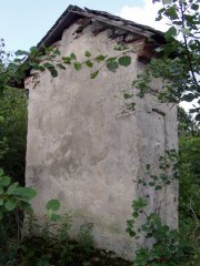 pohled zezadu zleva