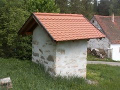 pohled zezadu zleva