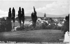 dobová pohlednice města s kaplí (vpravo dole)