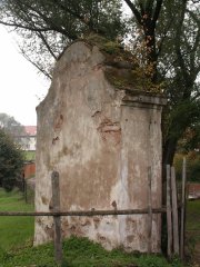 pohled zezadu zleva