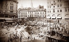 hloubení základů pro Obecní dům v místech zbořeného kostela