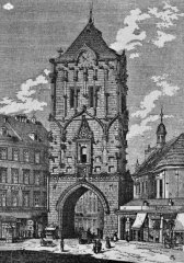 historické foto kostela (vpravo od Prašné brány)