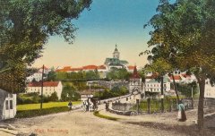 historické foto kaple (zcela vlevo pod stromem)