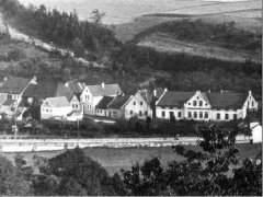 historické foto kaple (vpravo)